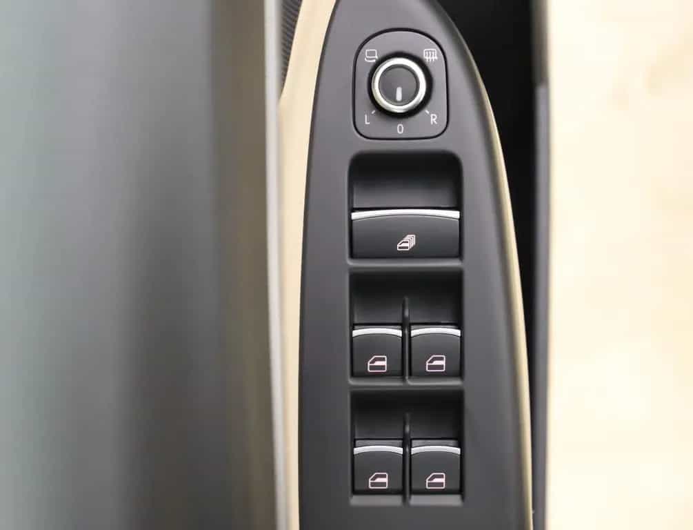 Volkswagen Eos 2.0TSI 211PS DSG Exclusive Leder Keyless DCC 04/2011-photo-34