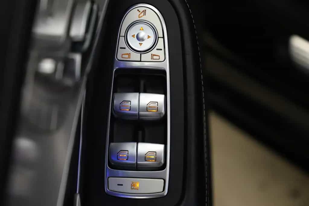 Mercedes-Benz C-Class 63 AMG 476PS Burmester PAGA Pano ACC 08/2019-photo-34