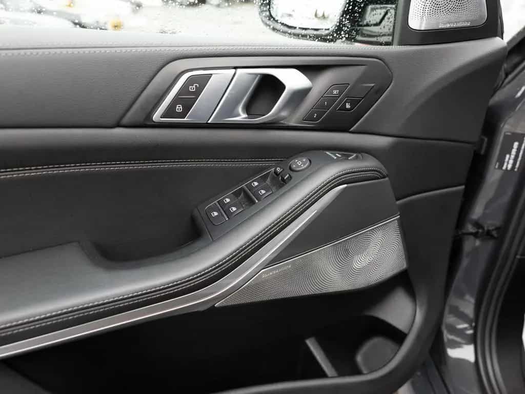BMW X5 xDrive 40d M-Sport PANO AHK 360° LED ACC B&W 03/2023-photo-32