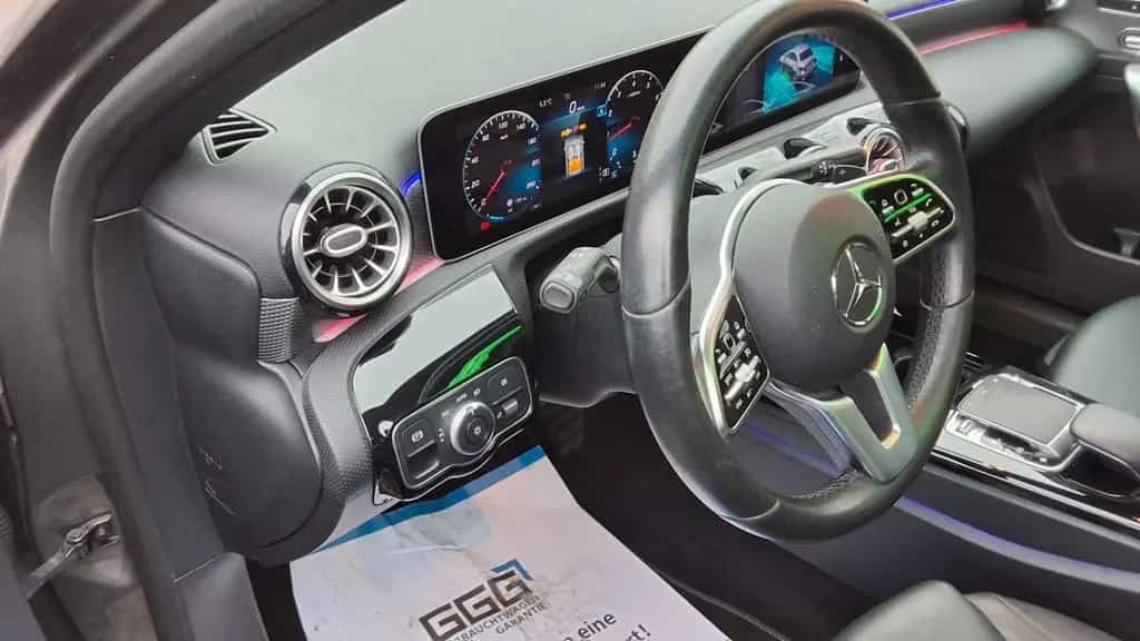 Mercedes-Benz A-Class 200 Limousine Leder,Navi,Pano 09/2019-photo-18
