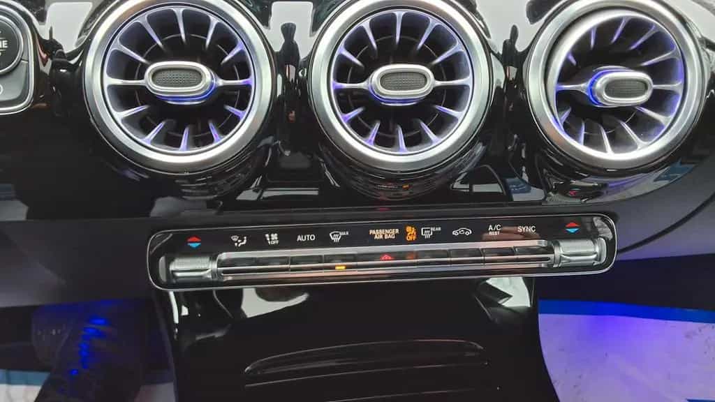 Mercedes-Benz A-Class 200 Limousine Leder,Navi,Pano 09/2019-photo-19