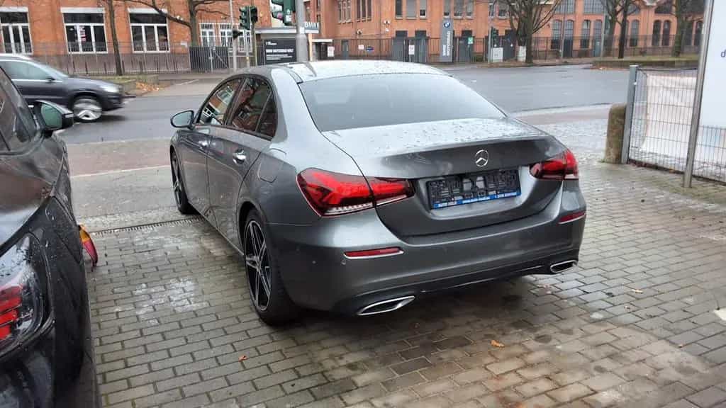 Mercedes-Benz A-Class 200 Limousine Leder,Navi,Pano 09/2019-photo-6