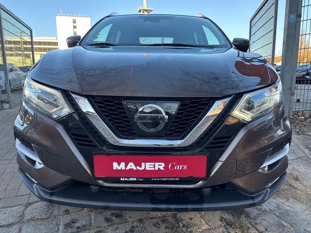 Nissan Qashqa 1.6i N-Connecta*PANO*LED*TEMPO*360*PDC 02/2018-photo-1