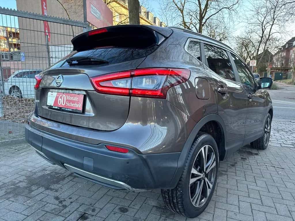Nissan Qashqa 1.6i N-Connecta*PANO*LED*TEMPO*360*PDC 02/2018-photo-10