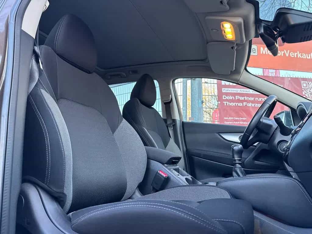 Nissan Qashqa 1.6i N-Connecta*PANO*LED*TEMPO*360*PDC 02/2018-photo-13