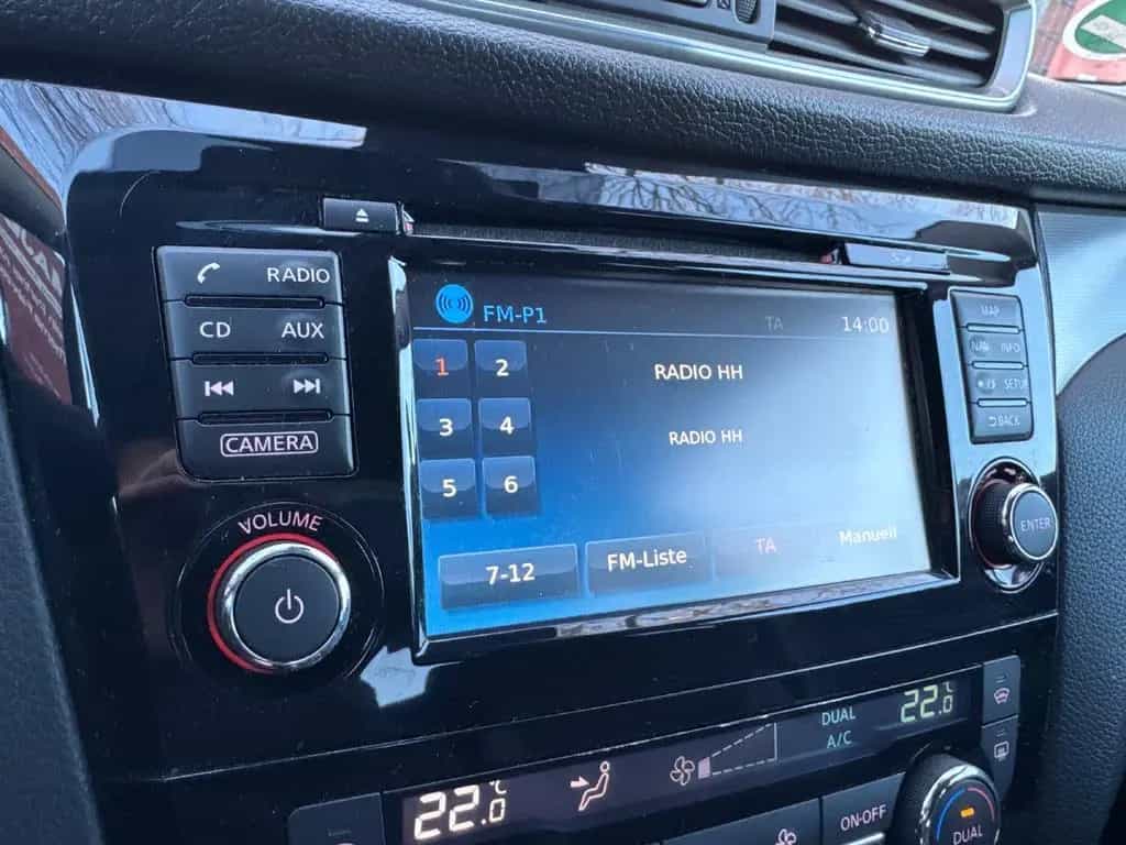 Nissan Qashqa 1.6i N-Connecta*PANO*LED*TEMPO*360*PDC 02/2018-photo-19