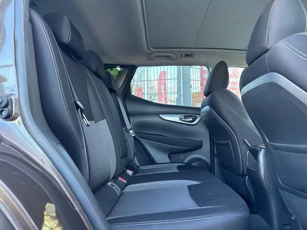 Nissan Qashqa 1.6i N-Connecta*PANO*LED*TEMPO*360*PDC 02/2018-photo-29