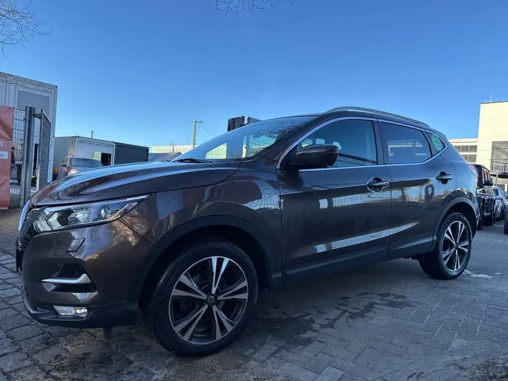 Nissan Qashqa 1.6i N-Connecta*PANO*LED*TEMPO*360*PDC 02/2018-photo-6