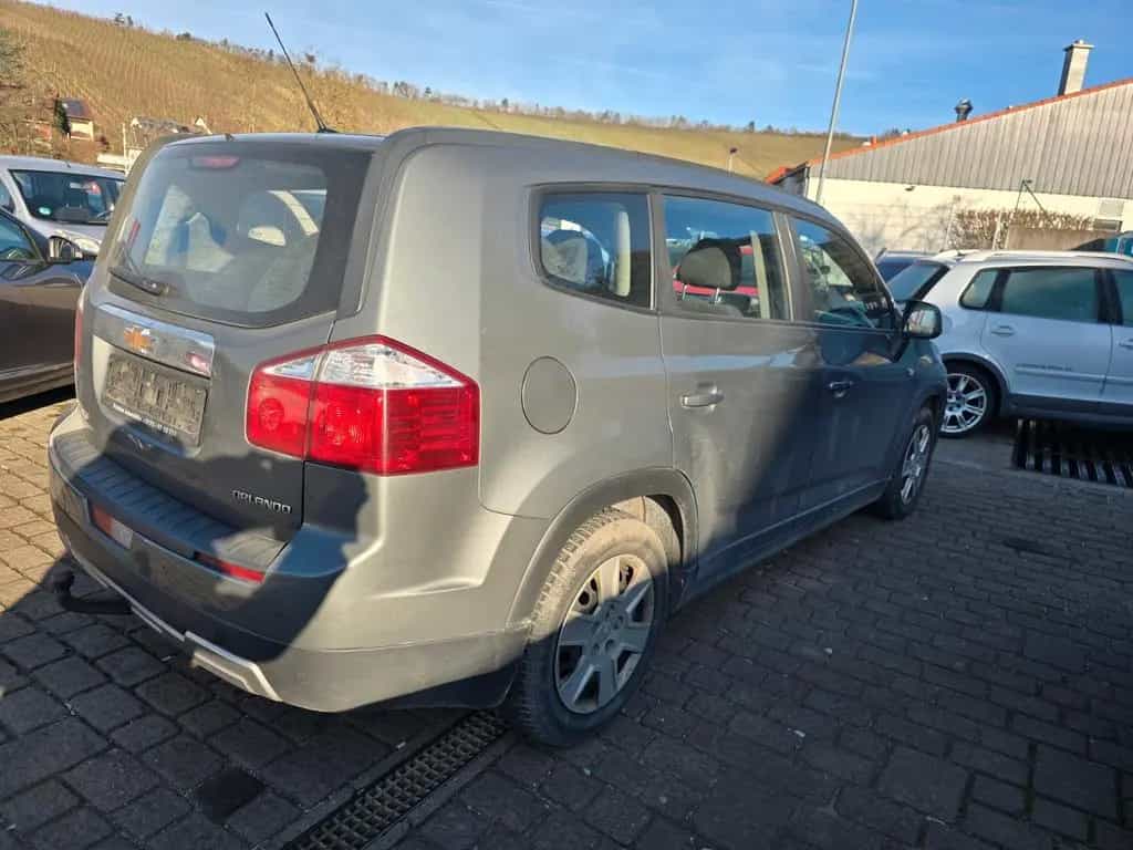 Chevrolet Orlando 2.0 Tüv2028 Klimatr 7Sitze Eu5 Anhkpl 03/2012-photo-5
