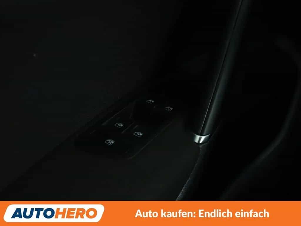 Volkswagen Golf VII 1.4 TSI Join Aut.*NAVI*ACC*PDC*SHZ* 03/2018-photo-24