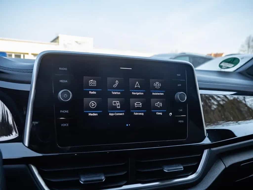 Volkswagen T-Roc R-LINE TSI DSG+ALU 17+ACC+LED-PLUS+KEYLESS 03/2023-photo-11