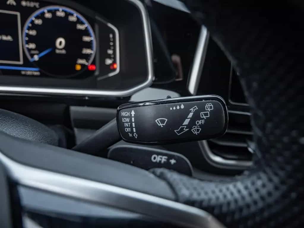 Volkswagen T-Roc R-LINE TSI DSG+ALU 17+ACC+LED-PLUS+KEYLESS 03/2023-photo-20