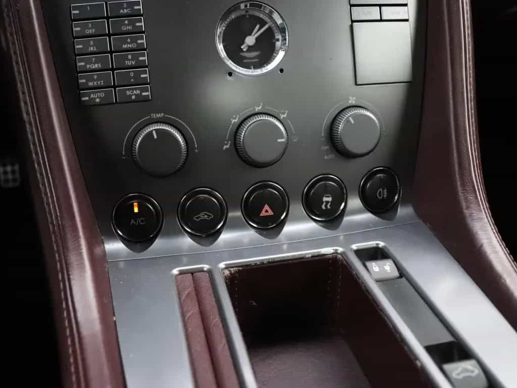 Aston Martin DB9 Volante 5.9 V12 Touchtronic | LEDER | 07/2005-photo-22