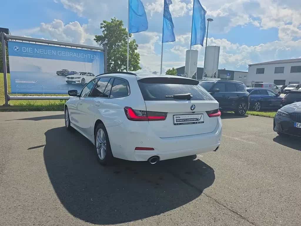 BMW 320 d xDrive Touring Head-Up HiFi DAB LED RFK 11/2022-photo-4