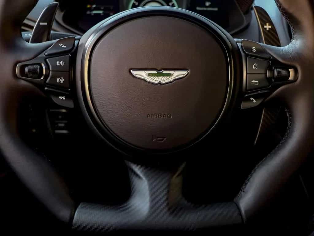 Aston Martin DBS 5.2 V12 770 Ultimate 04/2024-photo-30