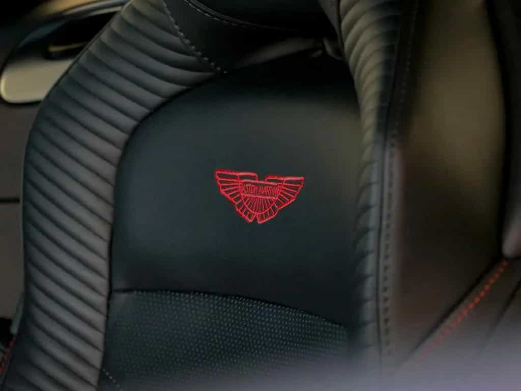 Aston Martin DBS 5.2 V12 770 Ultimate 04/2024-photo-37