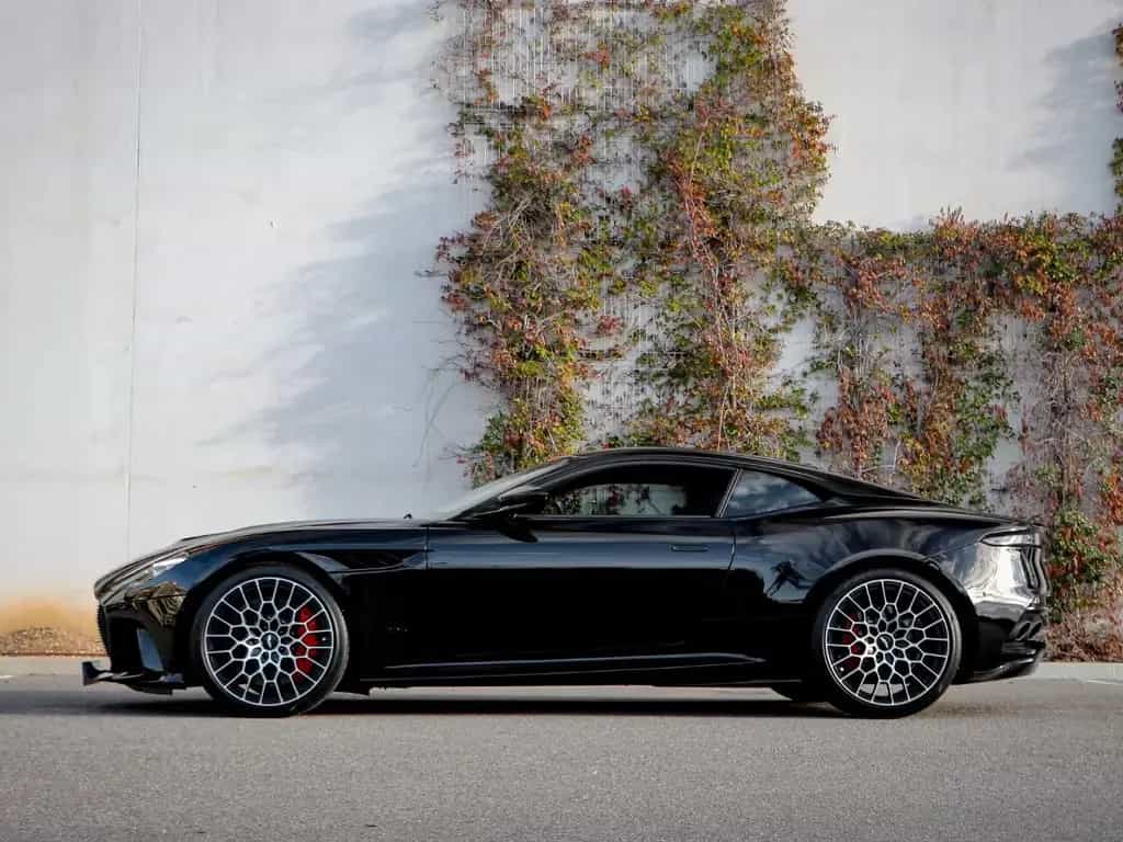 Aston Martin DBS 5.2 V12 770 Ultimate 04/2024-photo-5