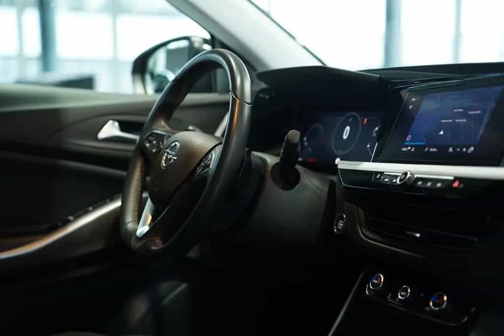 Opel Grandland X Elegance Ultimate *1.H*19*360°*Key 08/2023-photo-17