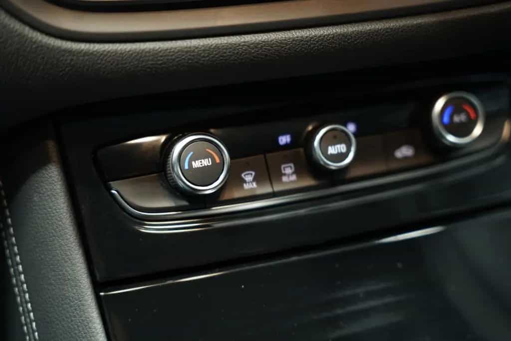 Opel Grandland X Elegance Ultimate *1.H*19*360°*Key 08/2023-photo-33