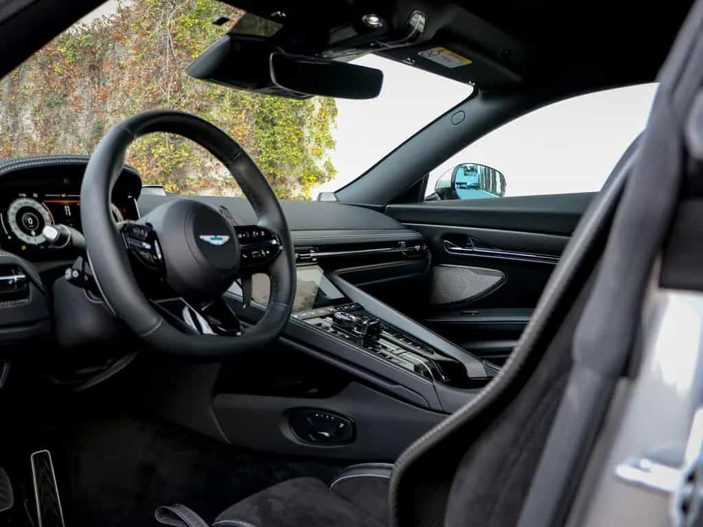 Aston Martin DB12 4.0 V8 05/2024-photo-14