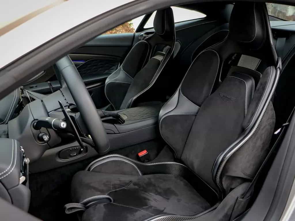 Aston Martin DB12 4.0 V8 05/2024-photo-16