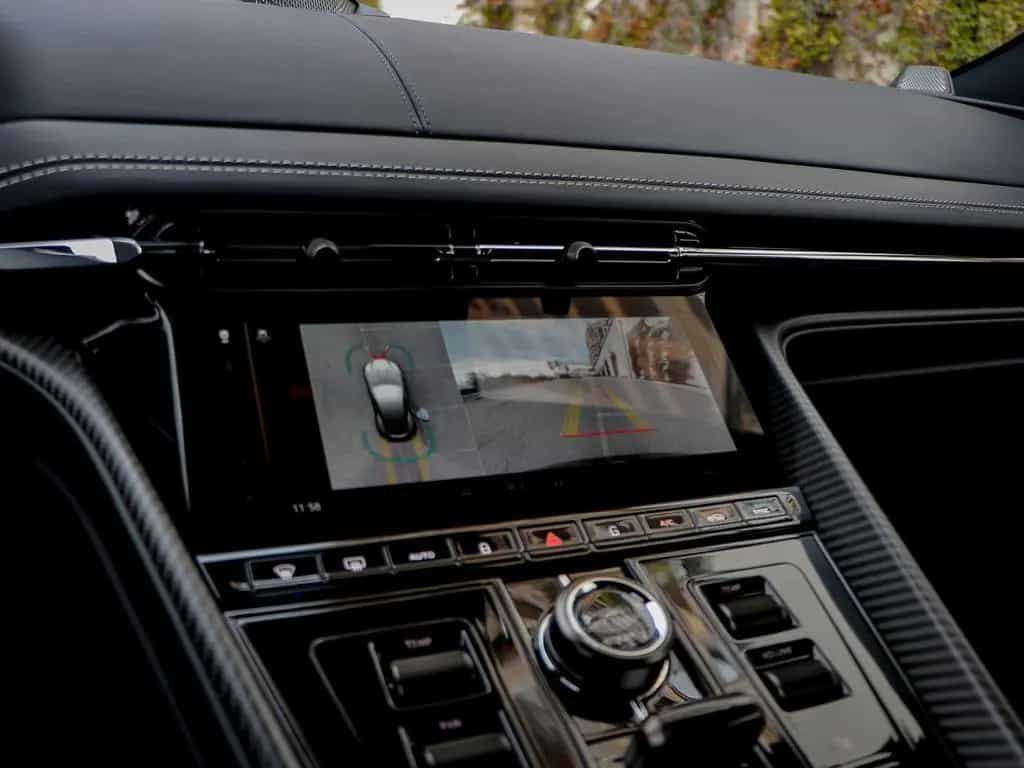 Aston Martin DB12 4.0 V8 05/2024-photo-35
