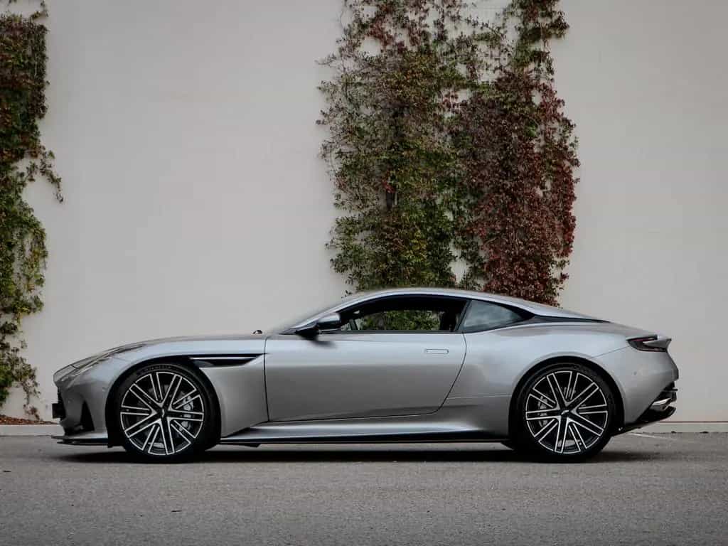 Aston Martin DB12 4.0 V8 05/2024-photo-5