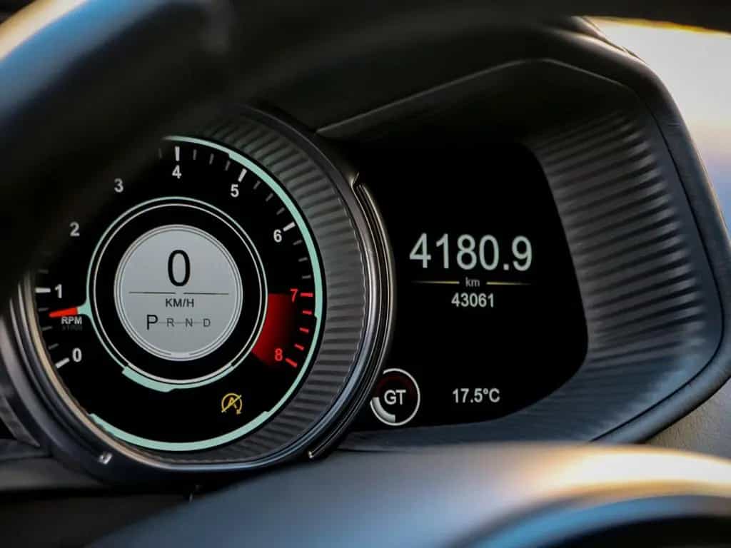 Aston Martin DB11 5.2 V12 AMR 01/2017-photo-34