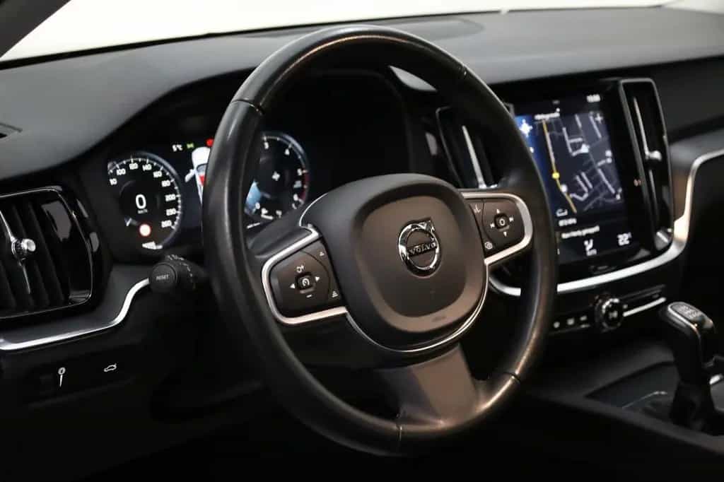 Volvo V60 D3, Navi,LED,PDC v.h.,Carplay,ACC 11/2019-photo-10