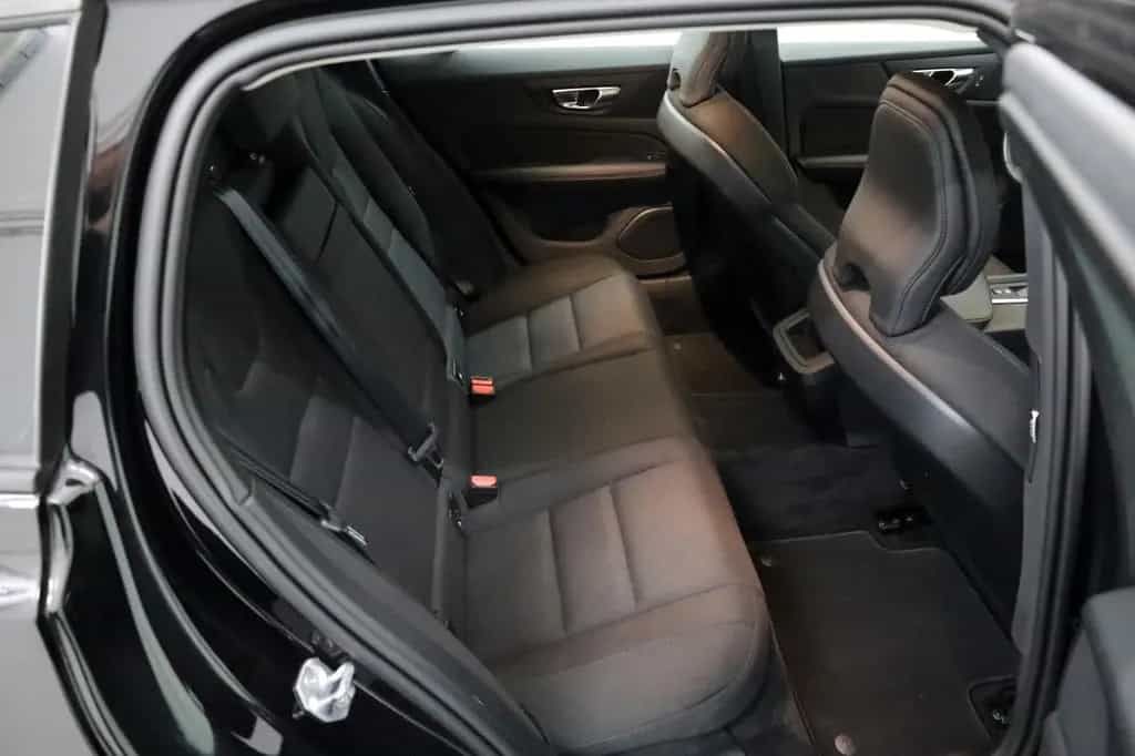 Volvo V60 D3, Navi,LED,PDC v.h.,Carplay,ACC 11/2019-photo-4