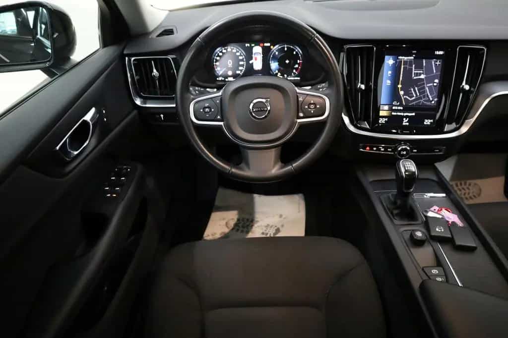 Volvo V60 D3, Navi,LED,PDC v.h.,Carplay,ACC 11/2019-photo-8