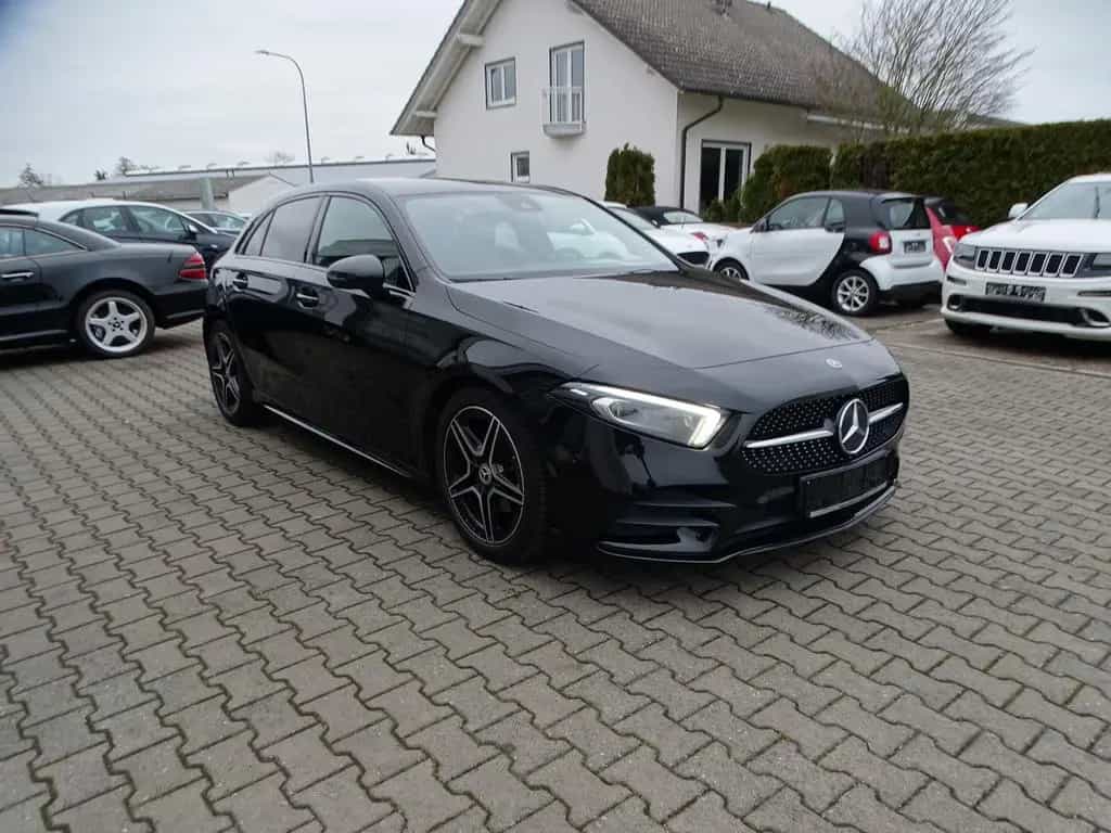 Mercedes-Benz A-Class 200 AMG Line, Standheizung, Leder, Rückfahrkam 11/2018-photo-0