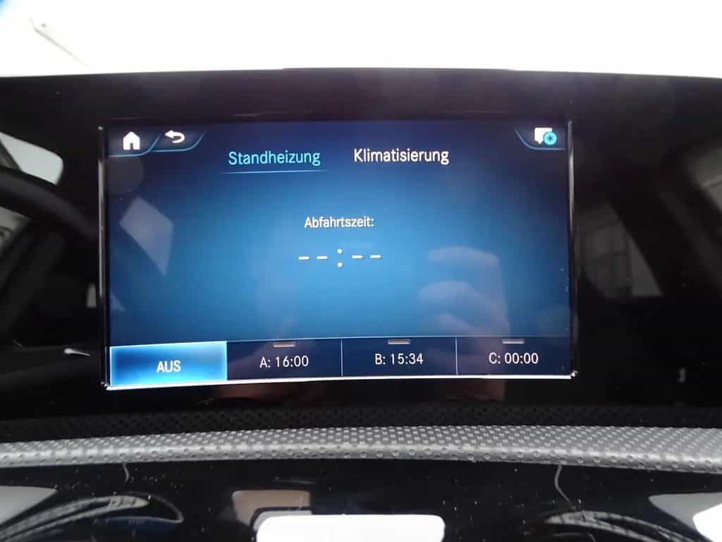 Mercedes-Benz A-Class 200 AMG Line, Standheizung, Leder, Rückfahrkam 11/2018-photo-15