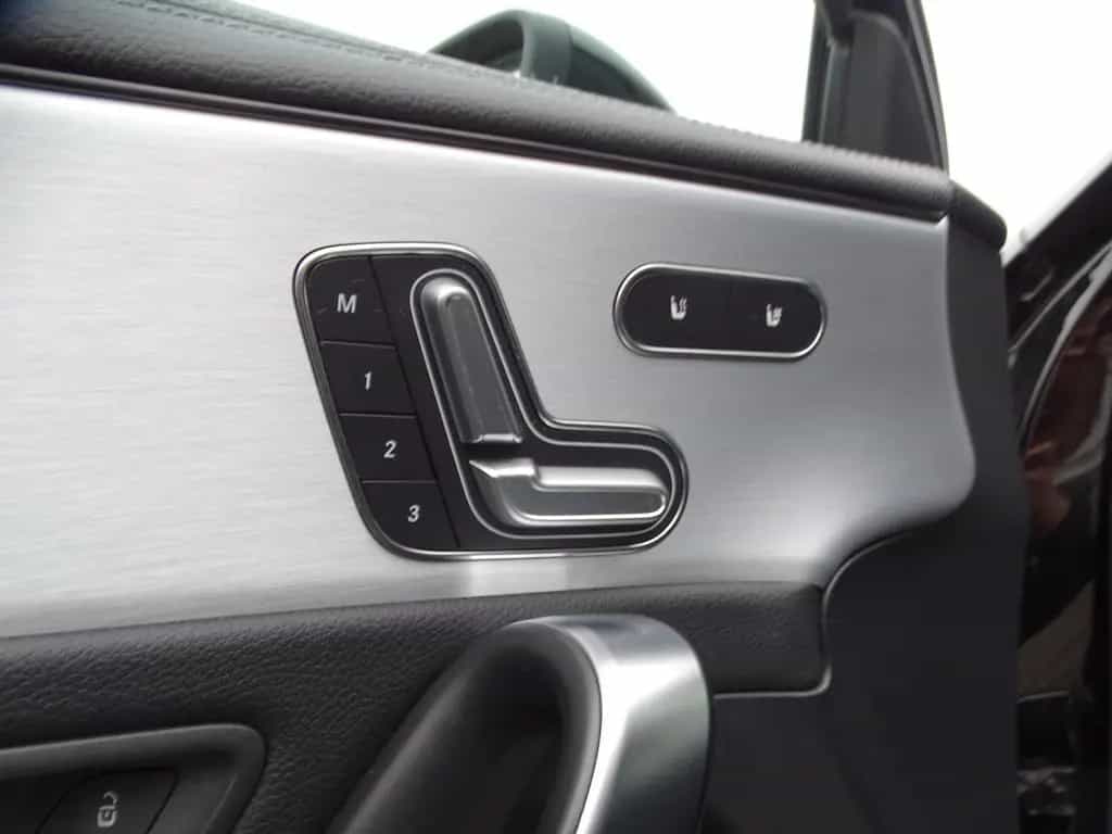 Mercedes-Benz A-Class 200 AMG Line, Standheizung, Leder, Rückfahrkam 11/2018-photo-22