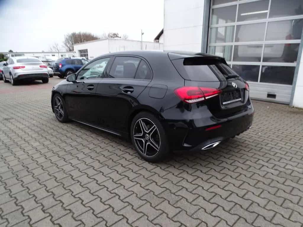 Mercedes-Benz A-Class 200 AMG Line, Standheizung, Leder, Rückfahrkam 11/2018-photo-4