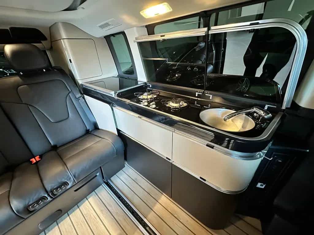 Mercedes-Benz V-Class 300 d 4MATIC Marco Polo AMG lang *Küche,AHK* 03/2021-photo-25