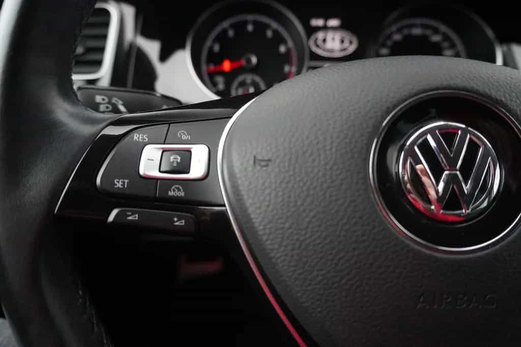 Volkswagen Golf VII 1.4 TSI Sound Navi ACC App-Connect PDC 11/2017-photo-13