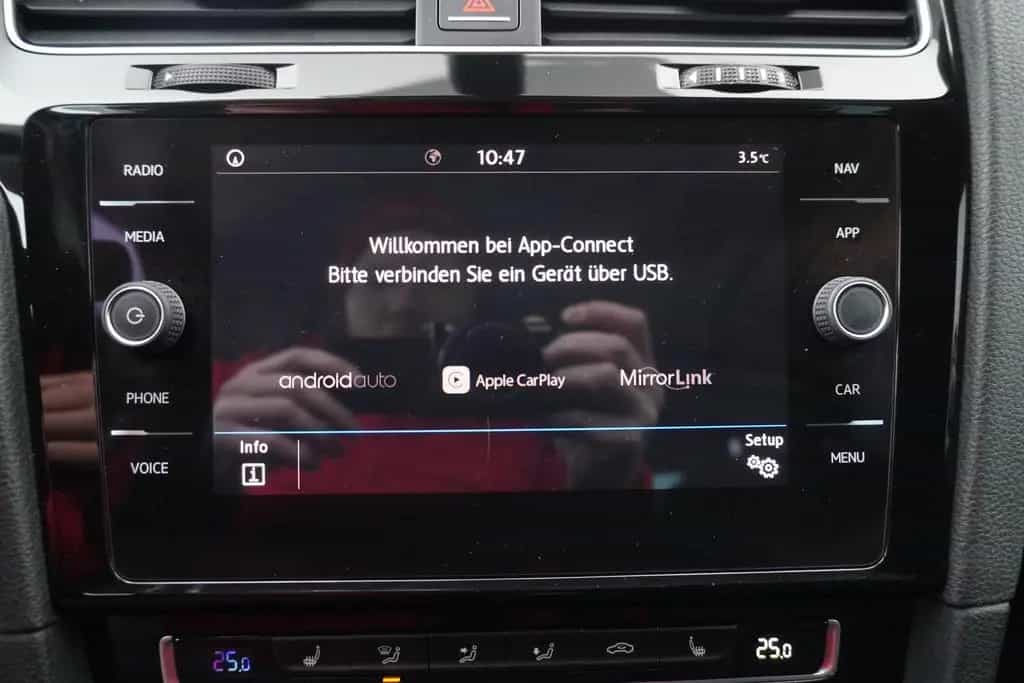 Volkswagen Golf VII 1.4 TSI Sound Navi ACC App-Connect PDC 11/2017-photo-22