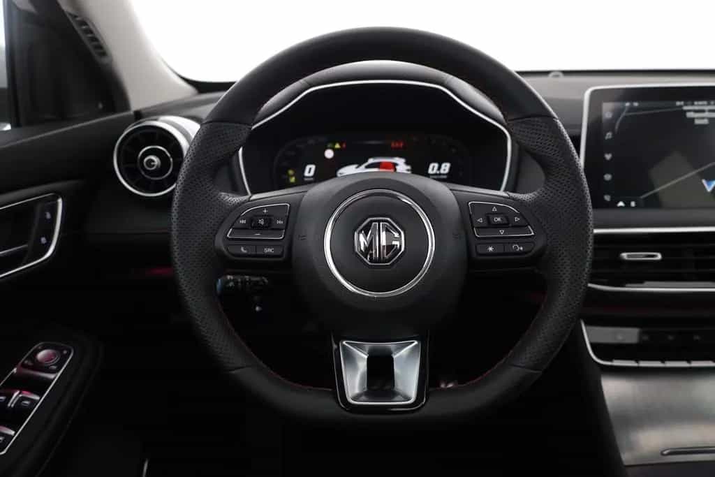MG HS 1.5 T-GDI Luxury Aut. LED ACC Pano Navi 03/2024-photo-14