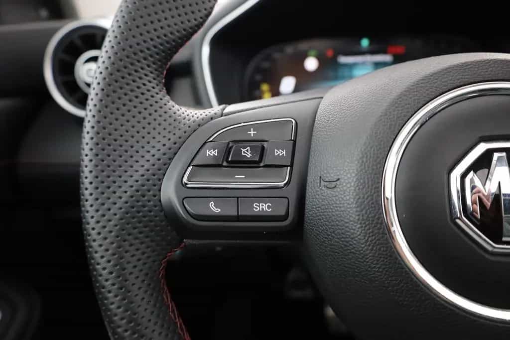 MG HS 1.5 T-GDI Luxury Aut. LED ACC Pano Navi 03/2024-photo-15