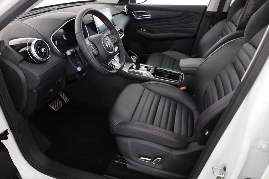 MG HS 1.5 T-GDI Luxury Aut. LED ACC Pano Navi 03/2024-photo-23