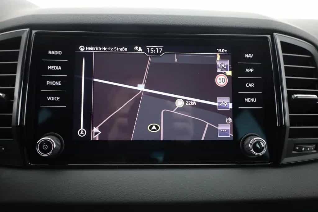 Skoda Karoq 1.5 TSI DSG LED ACC Navi Kamera AHK 10/2025-photo-8