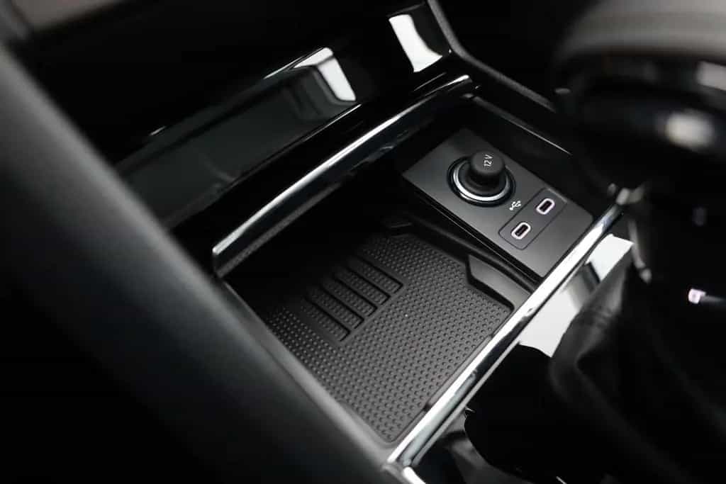 Skoda Karoq 1.5 TSI DSG LED ACC Navi Kamera AHK 10/2025-photo-10