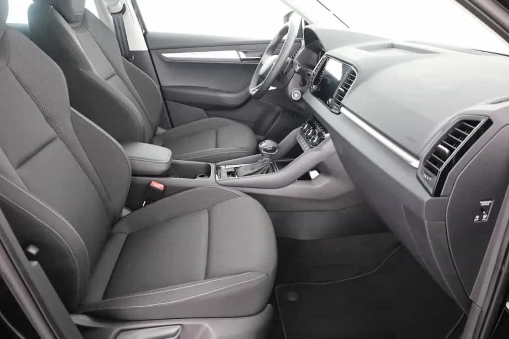 Skoda Karoq 1.5 TSI DSG LED ACC Navi Kamera AHK 10/2025-photo-21