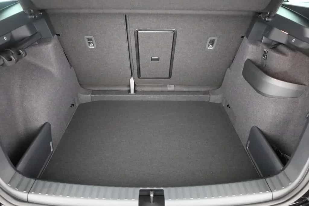 Skoda Karoq 1.5 TSI DSG LED ACC Navi Kamera AHK 10/2025-photo-23