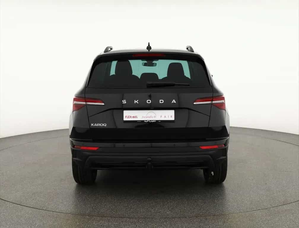 Skoda Karoq 1.5 TSI DSG LED ACC Navi Kamera AHK 10/2025-photo-1