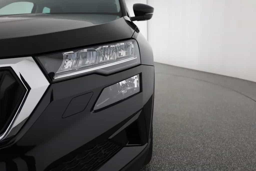 Skoda Karoq 1.5 TSI DSG LED ACC Navi Kamera AHK 10/2025-photo-28
