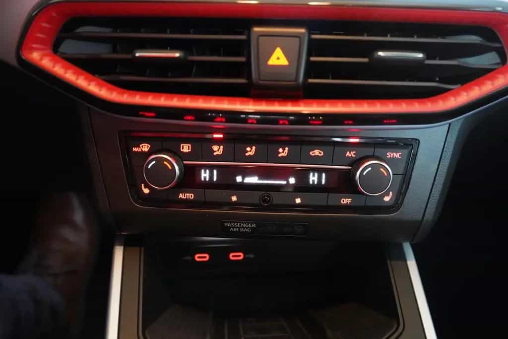 Seat Arona 1.0 TSI FR LED Klimaaut. Navi ACC Kamera 07/2022-photo-17