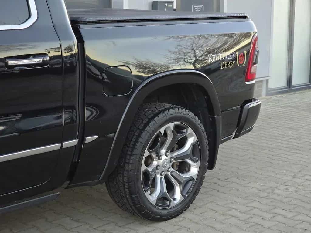 Dodge RAM 1500 5.7 4x4 Limited LED ACC H&K Pano Luftf. 07/2018-photo-17