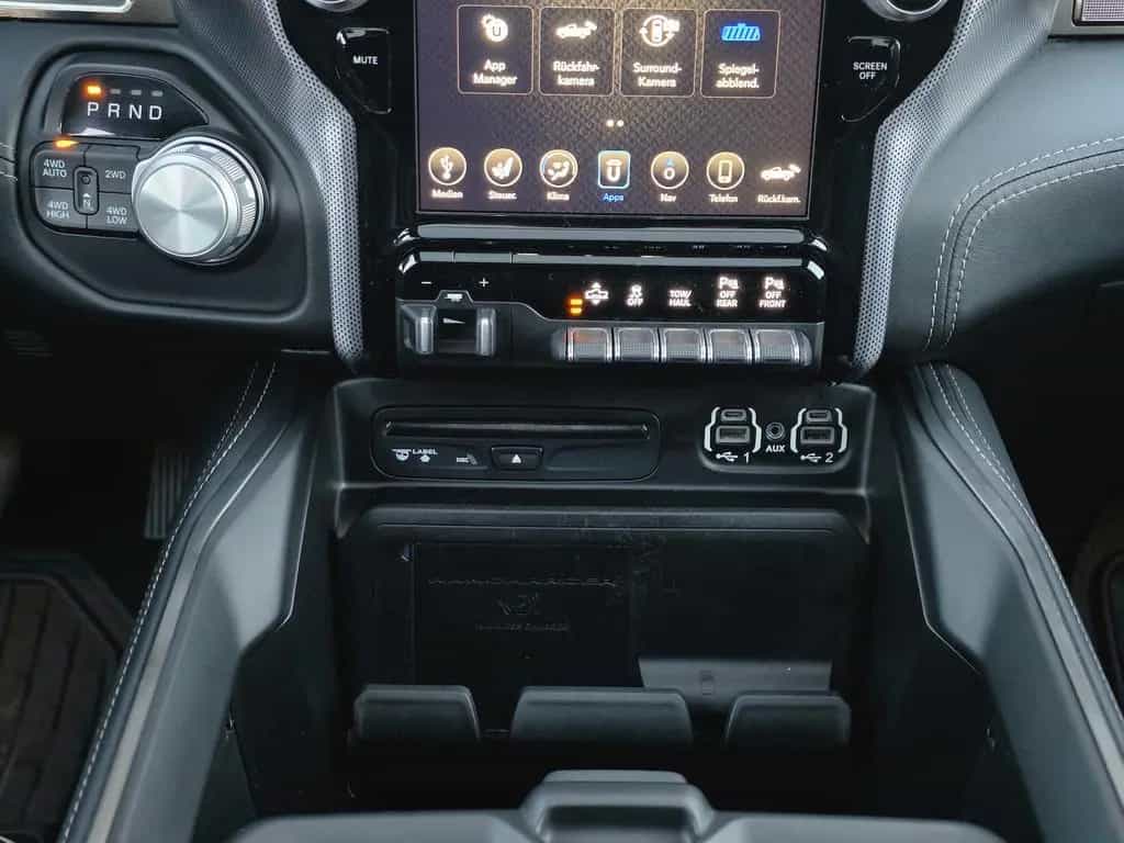 Dodge RAM 1500 5.7 4x4 Limited LED ACC H&K Pano Luftf. 07/2018-photo-22